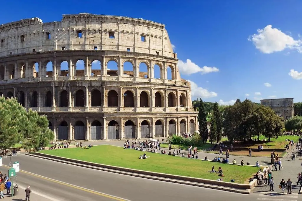 Center Rome A Pochi Passi Dal Colosseo contacts